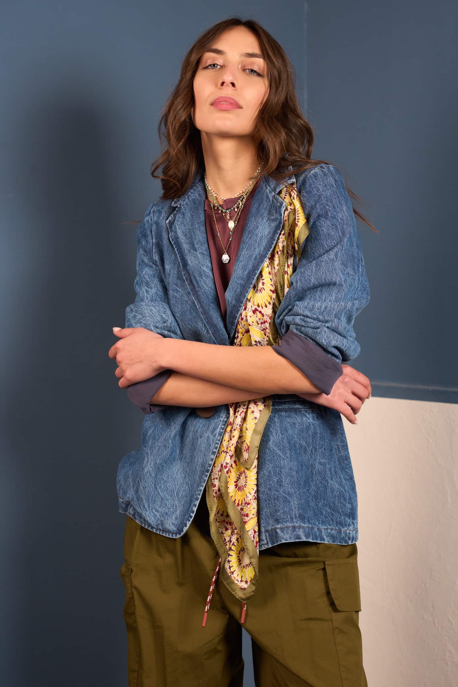 Alternative view of Giacca Jeans con Foulard e Cintura inclusa