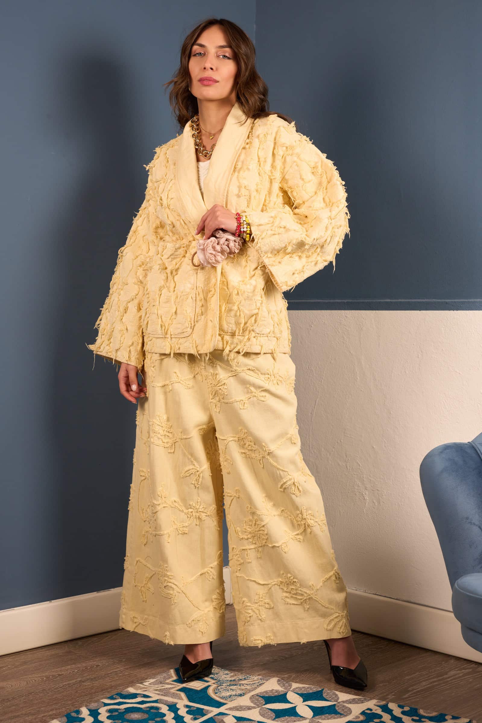 Giacca Kimono gialla con cintura dettagli fiori