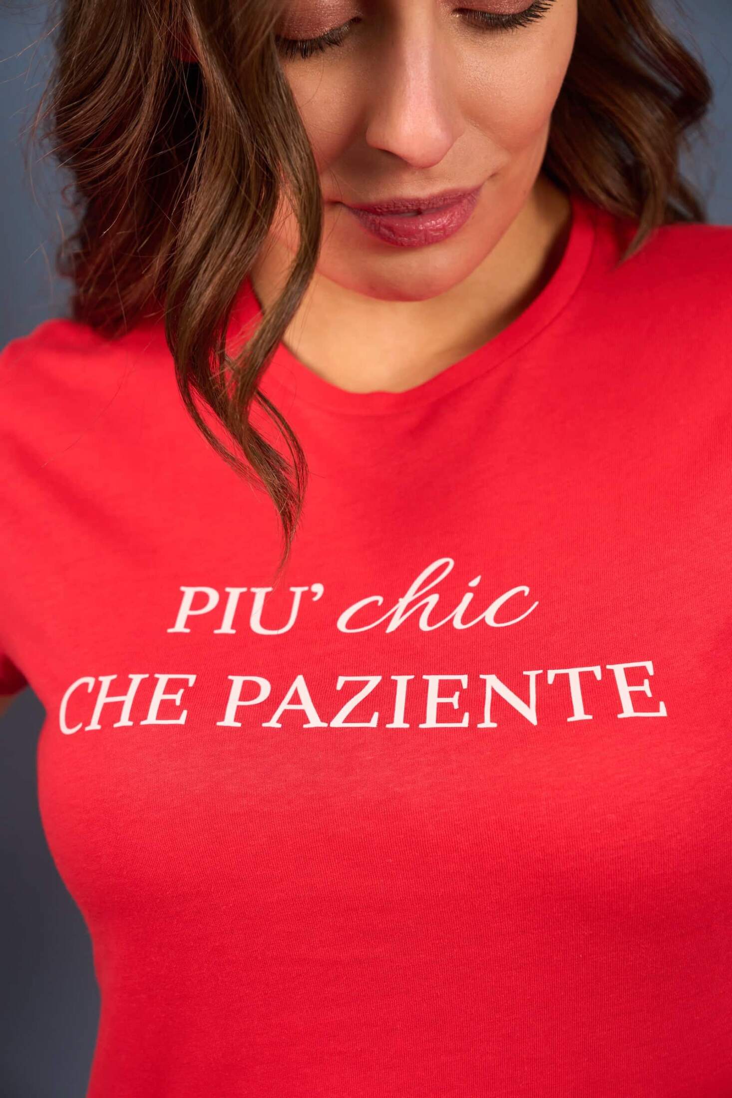 Alternative view of T-Shirt piu' chic che paziente - Rossa